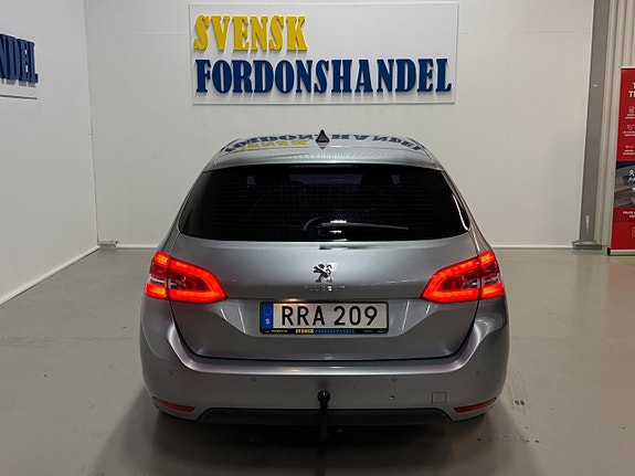 Peugeot 308 SW 8 of 25