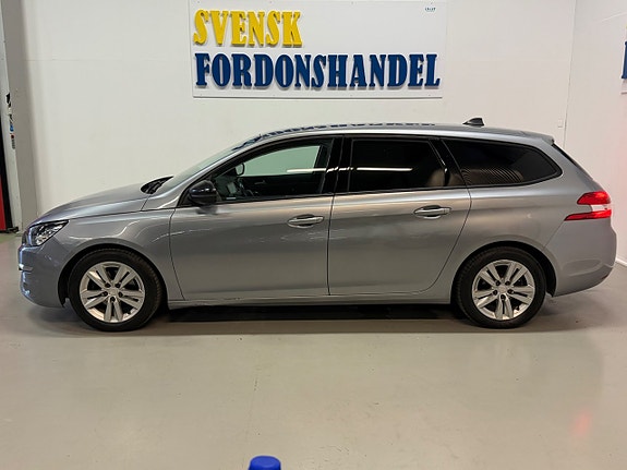 Peugeot 308 SW 4 of 5