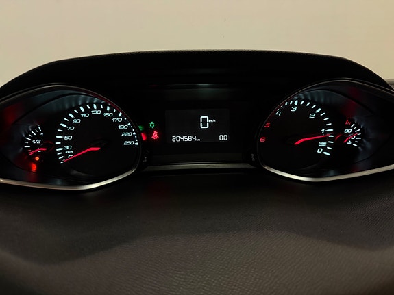 Peugeot 308 SW 24 of 25