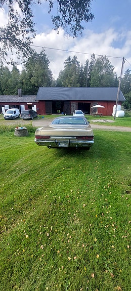 Plymouth Fury 3 of 7