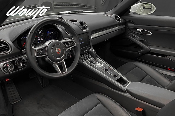 Porsche 718 Boxster 10 of 23