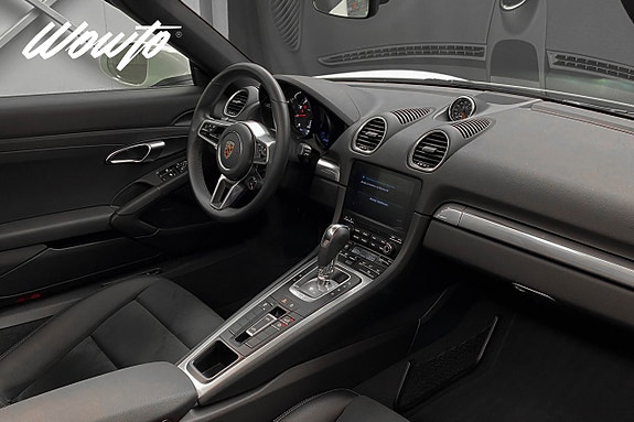 Porsche 718 Boxster 14 of 23