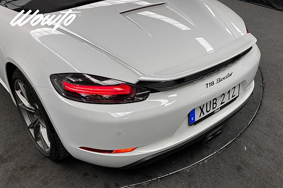 Porsche 718 Boxster 23 of 23