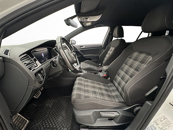Volkswagen Golf I 9 of 27