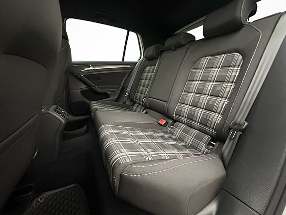 Volkswagen Golf I 13 of 27
