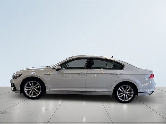 Volkswagen Passat 4 of 5