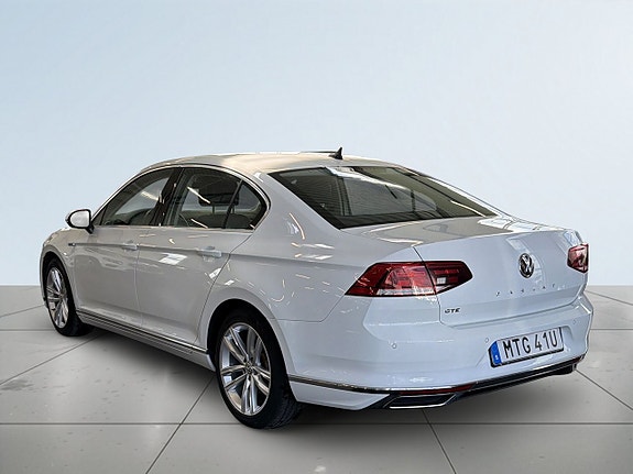 Volkswagen Passat 5 of 5