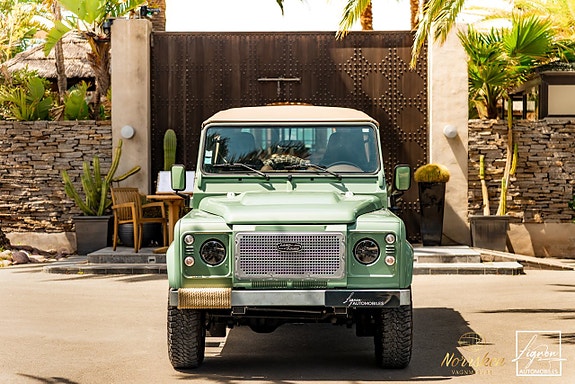 Land Rover Defender 90 5 of 5