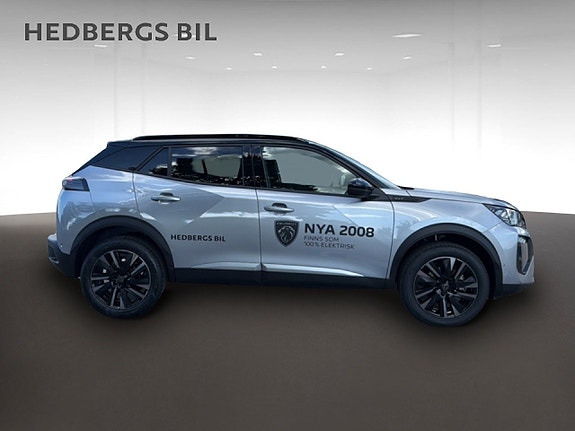 Peugeot 2008 2 of 5