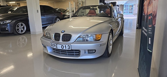 BMW Z3 2 of 8