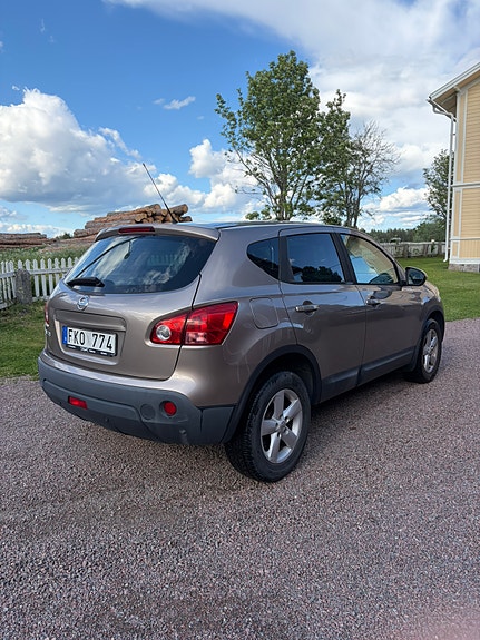 Nissan Qashqai 3 of 5