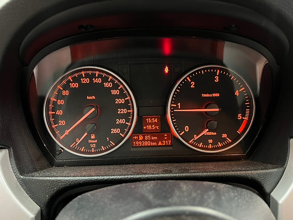 BMW 320d 5 of 5