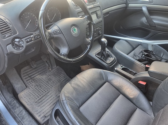 Skoda Octavia 3 of 5