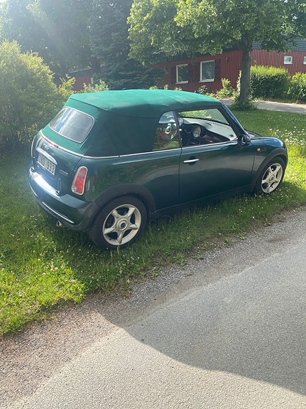 MINI Cooper 4 of 5