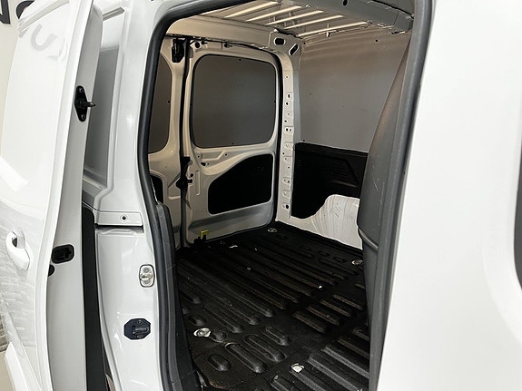 Peugeot Partner 15 of 21