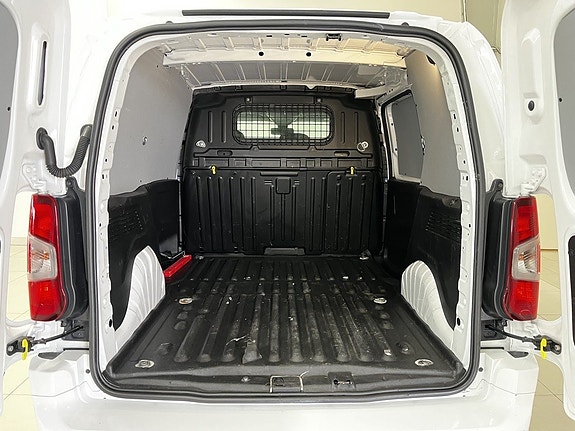 Peugeot Partner 17 of 21