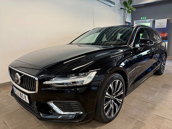 Volvo V60 2 of 5