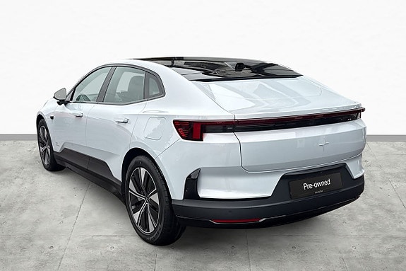 Polestar 4 8 of 20