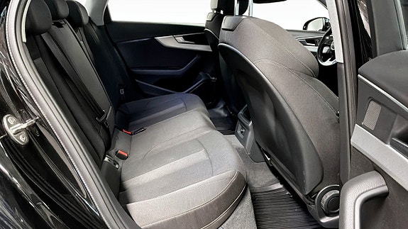 Audi A4 5 of 5