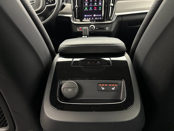 Volvo V90 21 of 26
