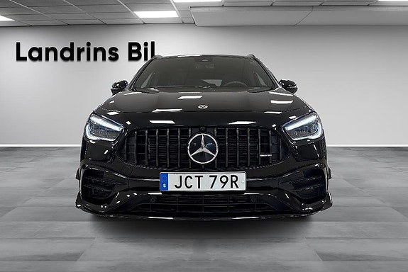 Mercedes-Benz GLA180 d 2 of 22