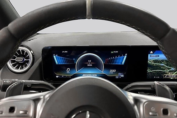 Mercedes-Benz GLA180 d 10 of 22