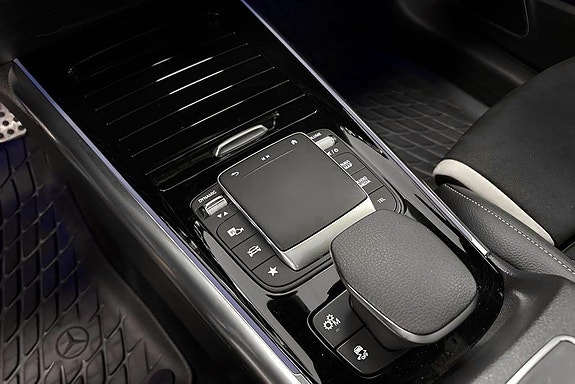 Mercedes-Benz GLA180 d 12 of 22