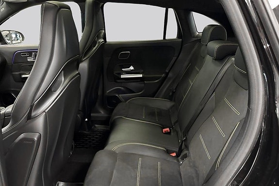 Mercedes-Benz GLA180 d 9 of 22