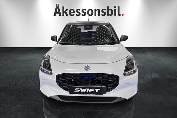 Suzuki Swift 2 of 5