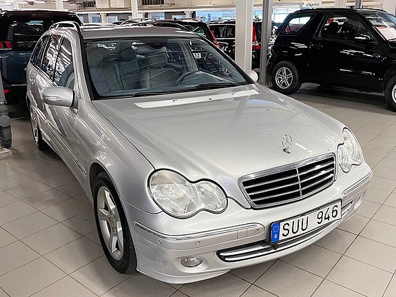 Mercedes-Benz C220 2 of 6