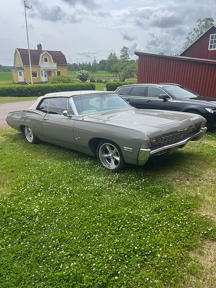 Chevrolet Impala 2 of 2