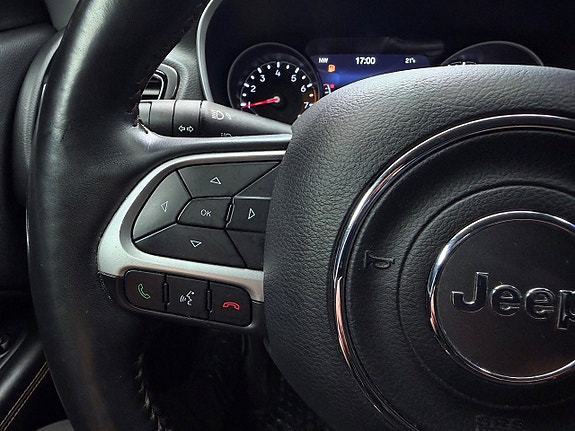 Jeep Compass 18 of 29