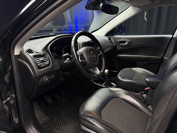 Jeep Compass 11 of 29