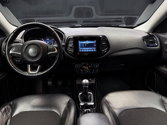 Jeep Compass 15 of 29