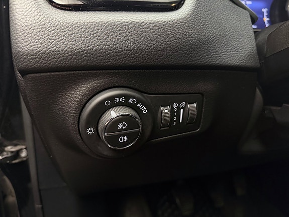 Jeep Compass 17 of 29