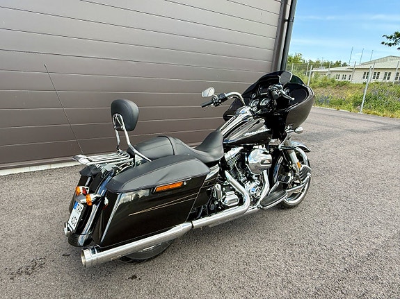 Harley-Davidson Road Glide Special FLTRXS Dr.Jekill & Mr.Hyde 5 of 5