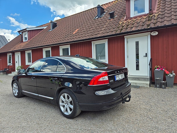 Volvo S80 3 of 8