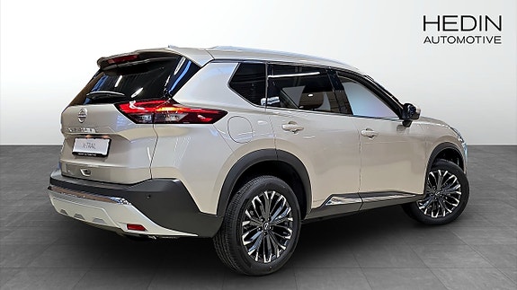 Nissan X-Trail 3 of 14