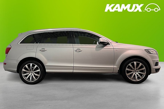 Audi Q7 2 of 5