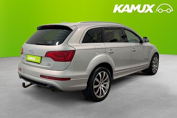 Audi Q7 4 of 5