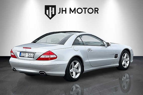 Mercedes-Benz SL500 8 of 30