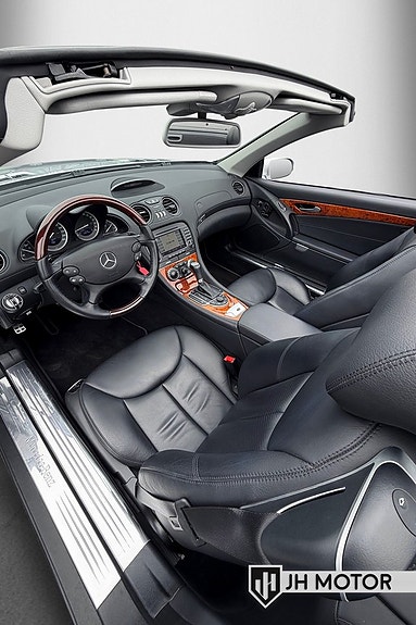 Mercedes-Benz SL500 16 of 30