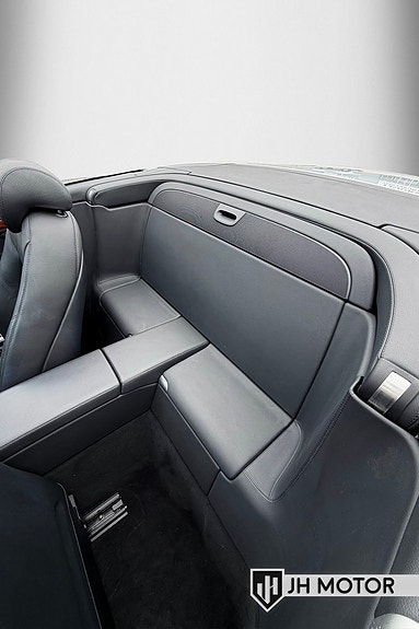 Mercedes-Benz SL500 18 of 30