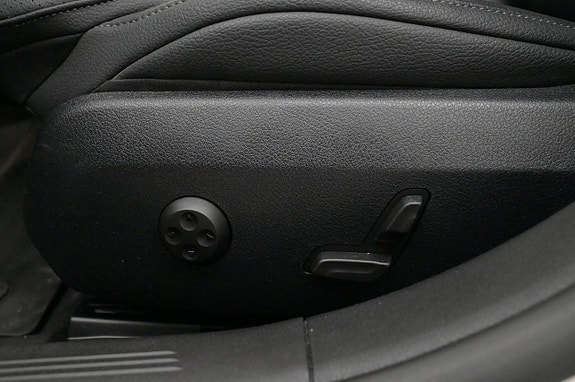 Mercedes-Benz E300 de 11 of 27