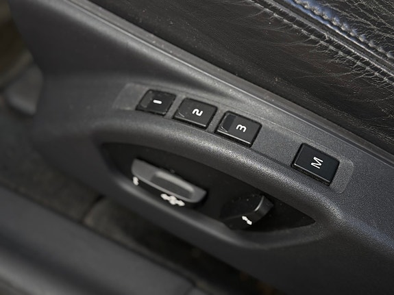 Volvo V70 13 of 23