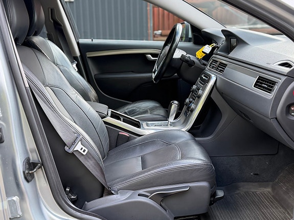 Volvo V70 19 of 23