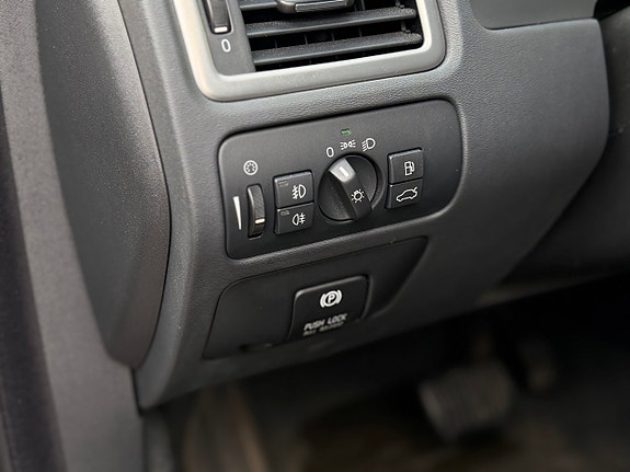 Volvo V70 12 of 23