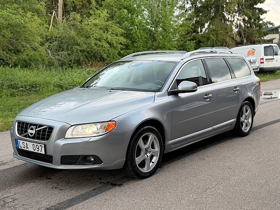 Volvo V70 7 of 23