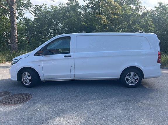 Mercedes-Benz Vito 108 2 of 5