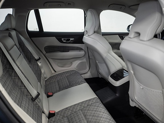 Volvo V60 10 of 17